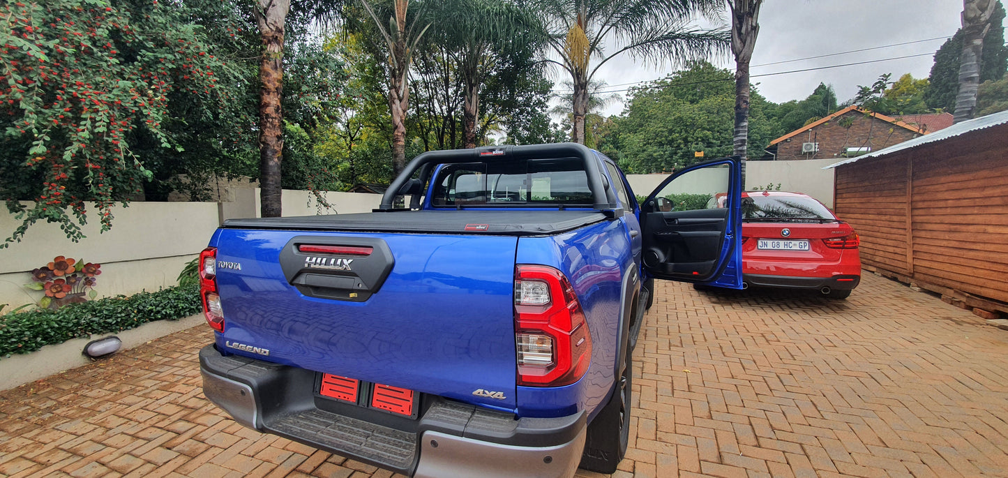 Toyota Hilux Soft Lockable Folding/ trifold Bakkie Cover